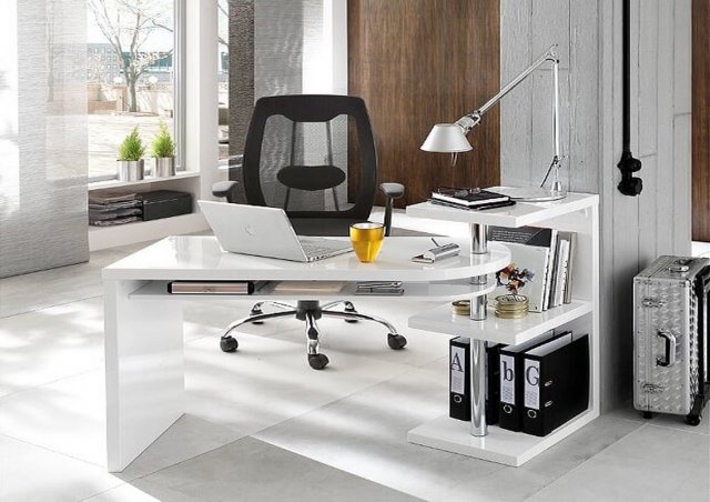 Elegantní kancelářský stůl MATTIS